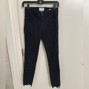 Frame Le Skinny de Jeune Black Jeans
